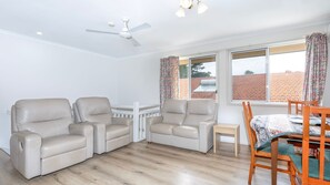 Interior - The Palms 3 - Perfectly situated to explore the central hub of Iluka (Iluka)