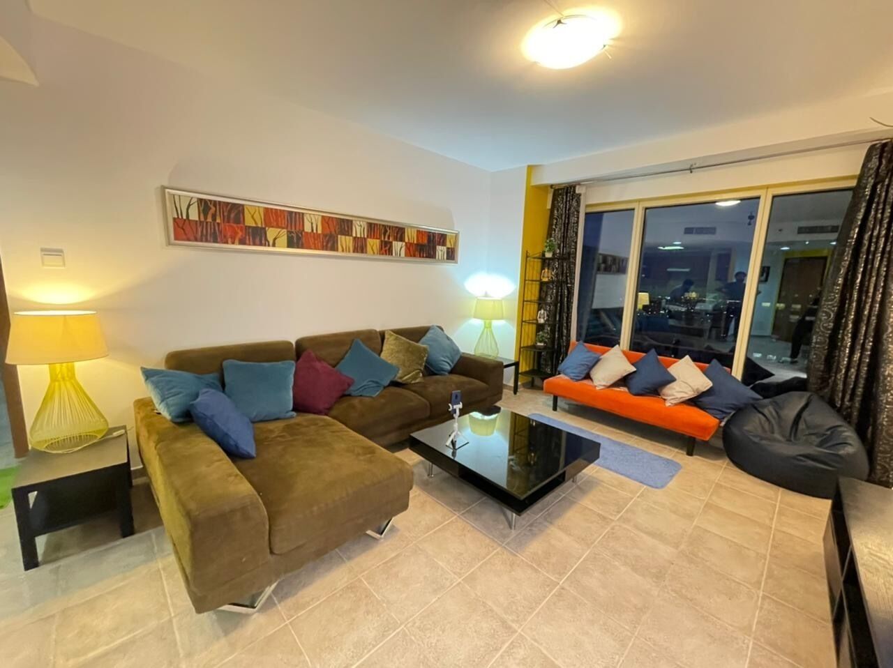 リビング エリ  ア