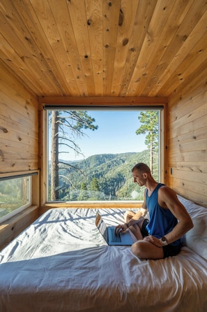 1 chambre, bureau, espace de travail pour ordinateur portable