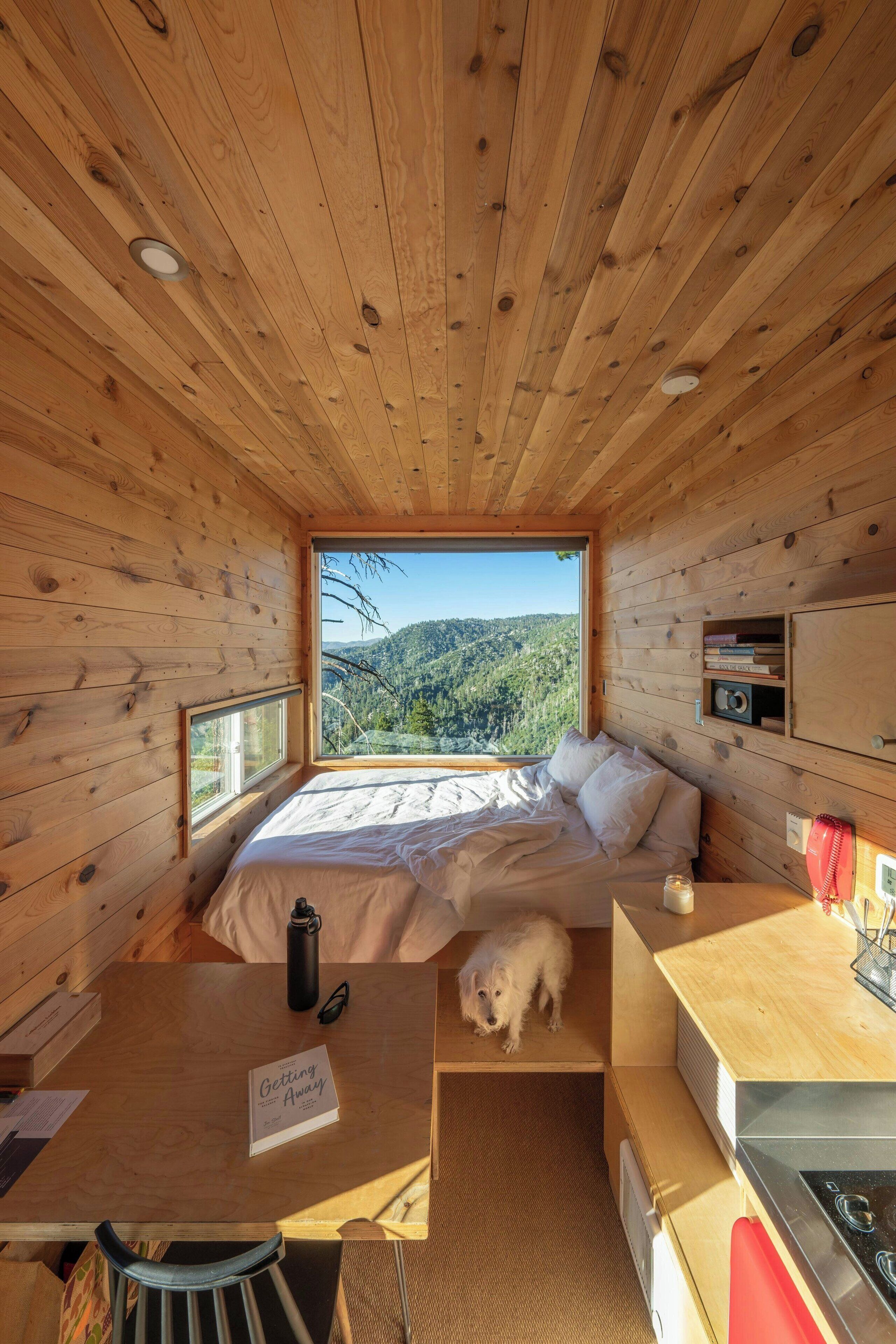 Hytte, 1 queensize-seng | 1 soverom, skrivebord, skrivebord for bærbar PC og sengetøy