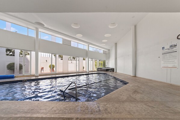 Indoor pool - Modern Apartment in the Heart of CDMX (Mexico City)