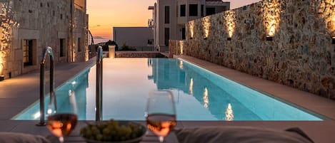 Outdoor pool, sun loungers