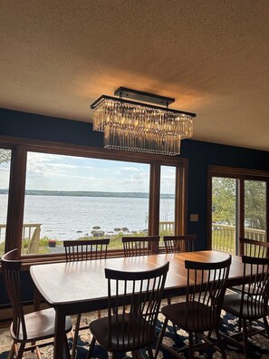 Luxury House, Ocean View | In-room dining - Bayberry  (Trenton)