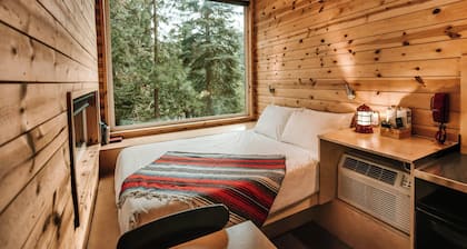 Postcard Cabins Wild Rose, Outdoor Collection by Marriott Bonvoy