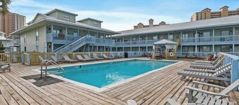 Bring your Boat! | 1 BR Condo | Pool Pier Beach Access