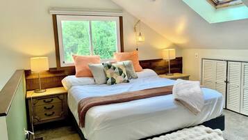 3 bedrooms, desk, free WiFi, bed sheets