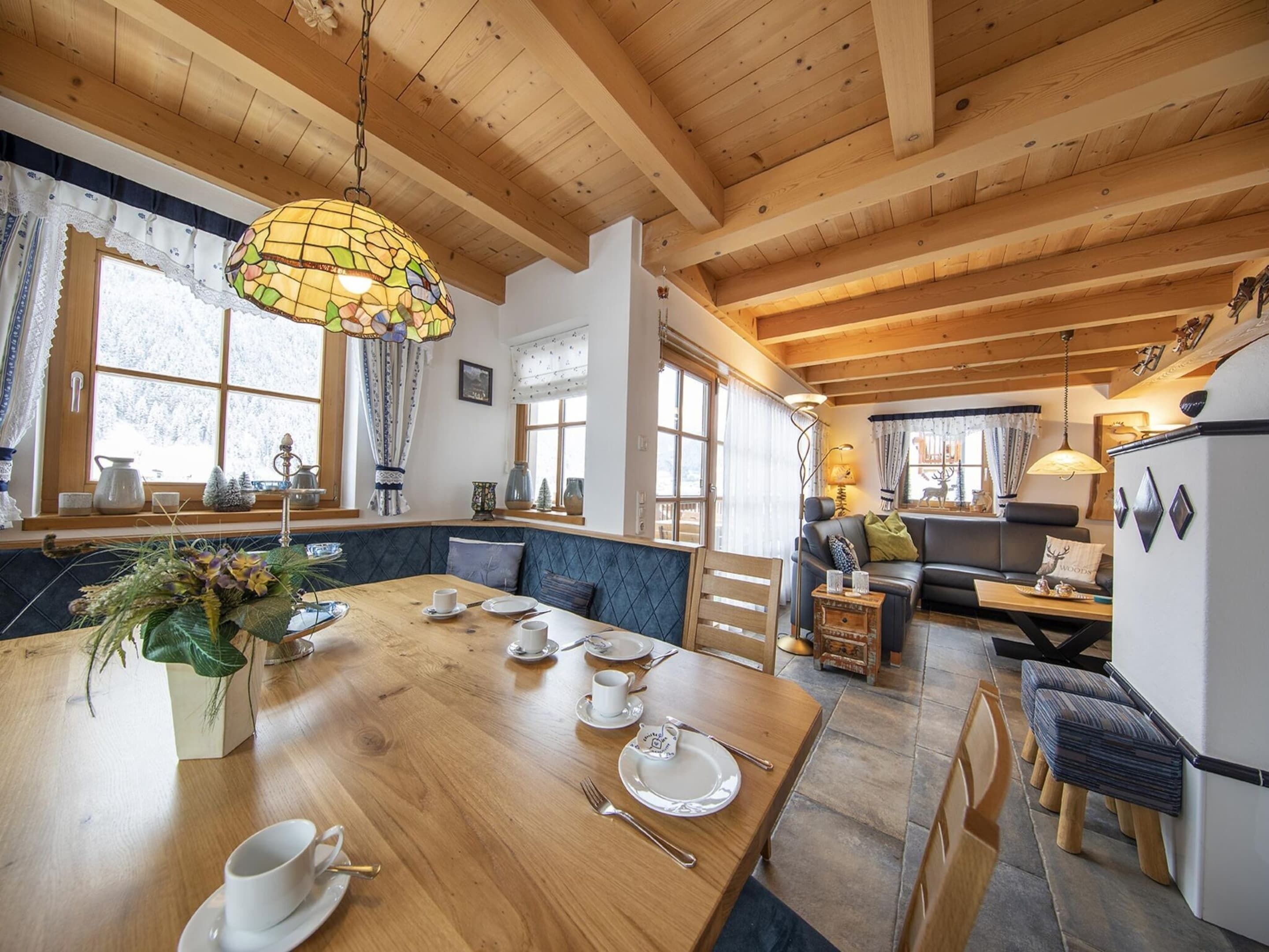 Chalet | Tempat makan