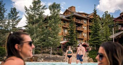 Snowshoe Summit | Ski-in/out | Hot Pools | Sauna