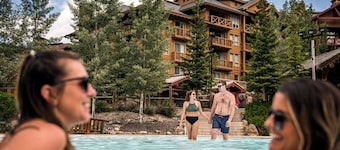 Snowshoe Summit | Ski-in/out | Hot Pools | Sauna