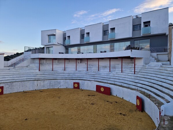 Mặt tiền nơi lưu trú