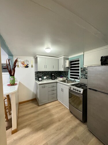 Sugarcane – New, Sea View, Spacious Cottage