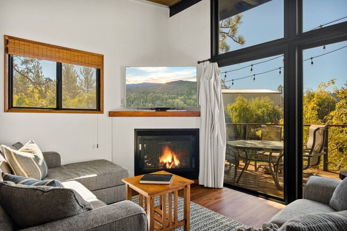 Smart TV, chimenea