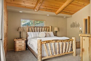 3 slaapkamers, een strijkplank/strijkijzer, reisbedje, wifi