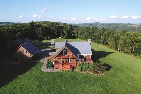 Exterior - Mountain House & Cottage at Seminary Hill by Avantstay (Callicoon)