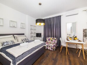 5 室のベッドルーム、アイロン / アイロン台、インターネット、ベッドシーツ