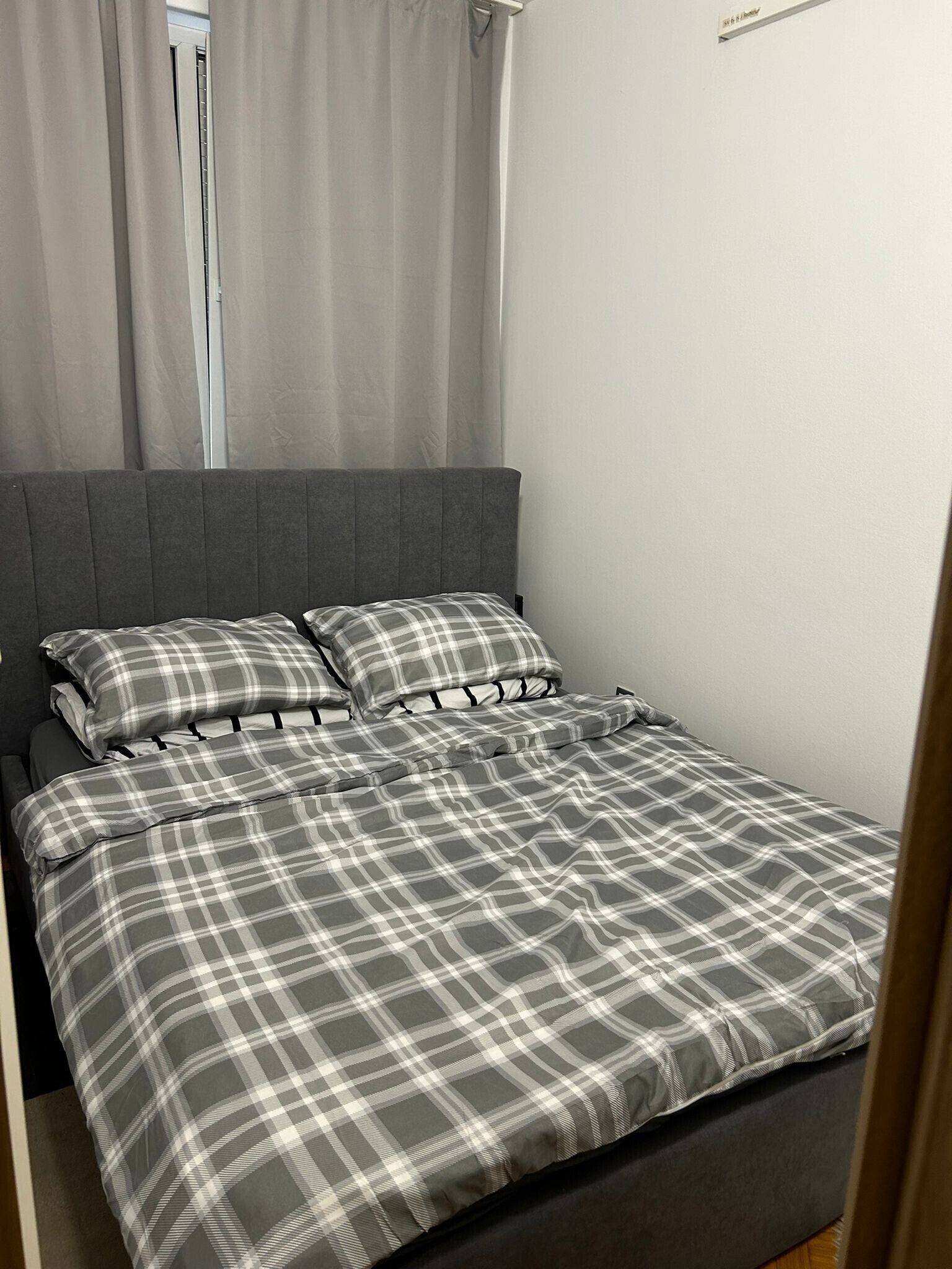 1 habitación, internet y ropa de cama 