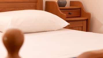 1 habitación, tabla de planchar con plancha, internet y ropa de cama