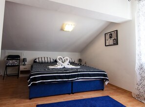 4 Schlafzimmer, Bügeleisen/Bügelbrett, Internetzugang, Bettwäsche