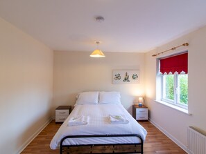3 bedrooms, iron/ironing board, travel cot, free WiFi