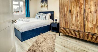 Pass the Keys | Dog-Friendly Haven + Parking + Prime Location