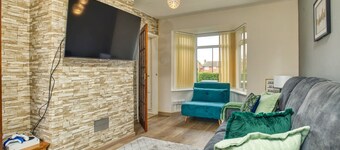 Dog-Friendly Haven + Parking + Prime Location - Pass the Keys