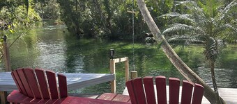 Main river home: Jon boat with trolling motor and hot tub!