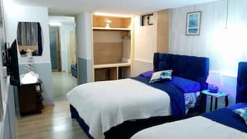 1 dormitori, planxa i posts de planxar, wifi i roba de llit