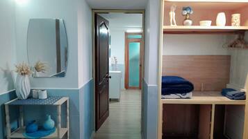 1 bedroom, iron/ironing board, WiFi, bed sheets