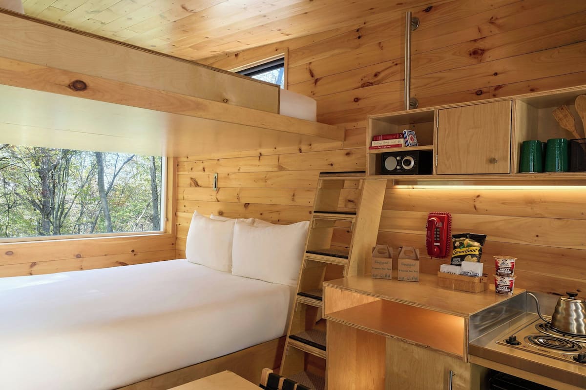 1 bedroom, desk, laptop workspace, bed sheets