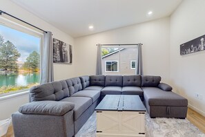 TV, DVD-spiller og bordtennis