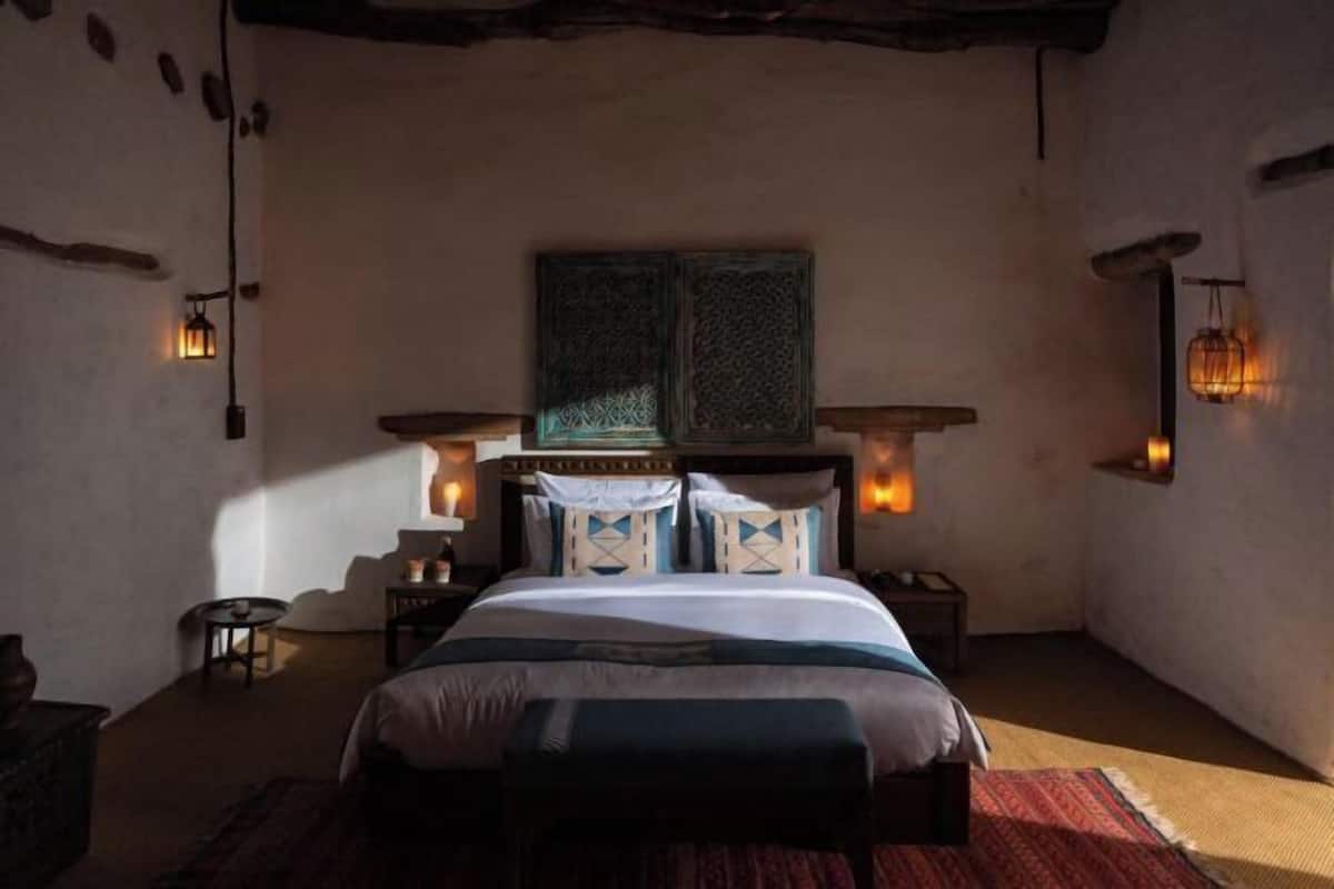 Cofres nos quartos, Wi-Fi de cortesia, individualmente decorados