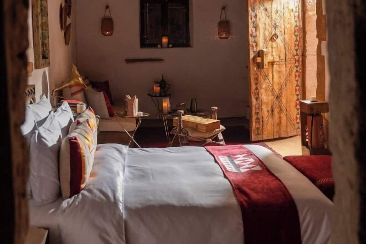Cofres nos quartos, Wi-Fi de cortesia, individualmente decorados