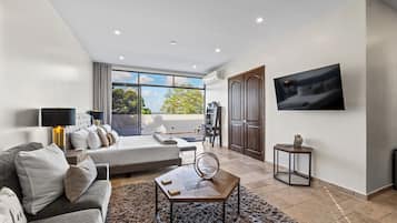 2 habitaciones, caja de seguridad en la habitación y escritorio