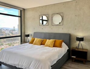 2 bedrooms - Departamento c vista Condo c Alberca Elevador Gym (Santiago de Querétaro)