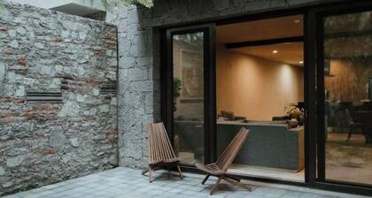 Luxurious Equipped Apartment in Centro Historico