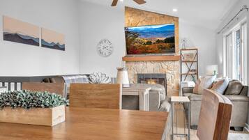 Smart TV, fireplace, stereo, offices