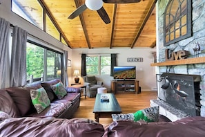 Smart TV, chimenea
