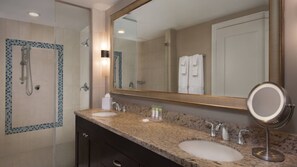 Shower, hair dryer, towels - Oceanfront Elegance Awaits – Discover Family Fun at Marriott’s Oceana Palms! (Riviera Beach)