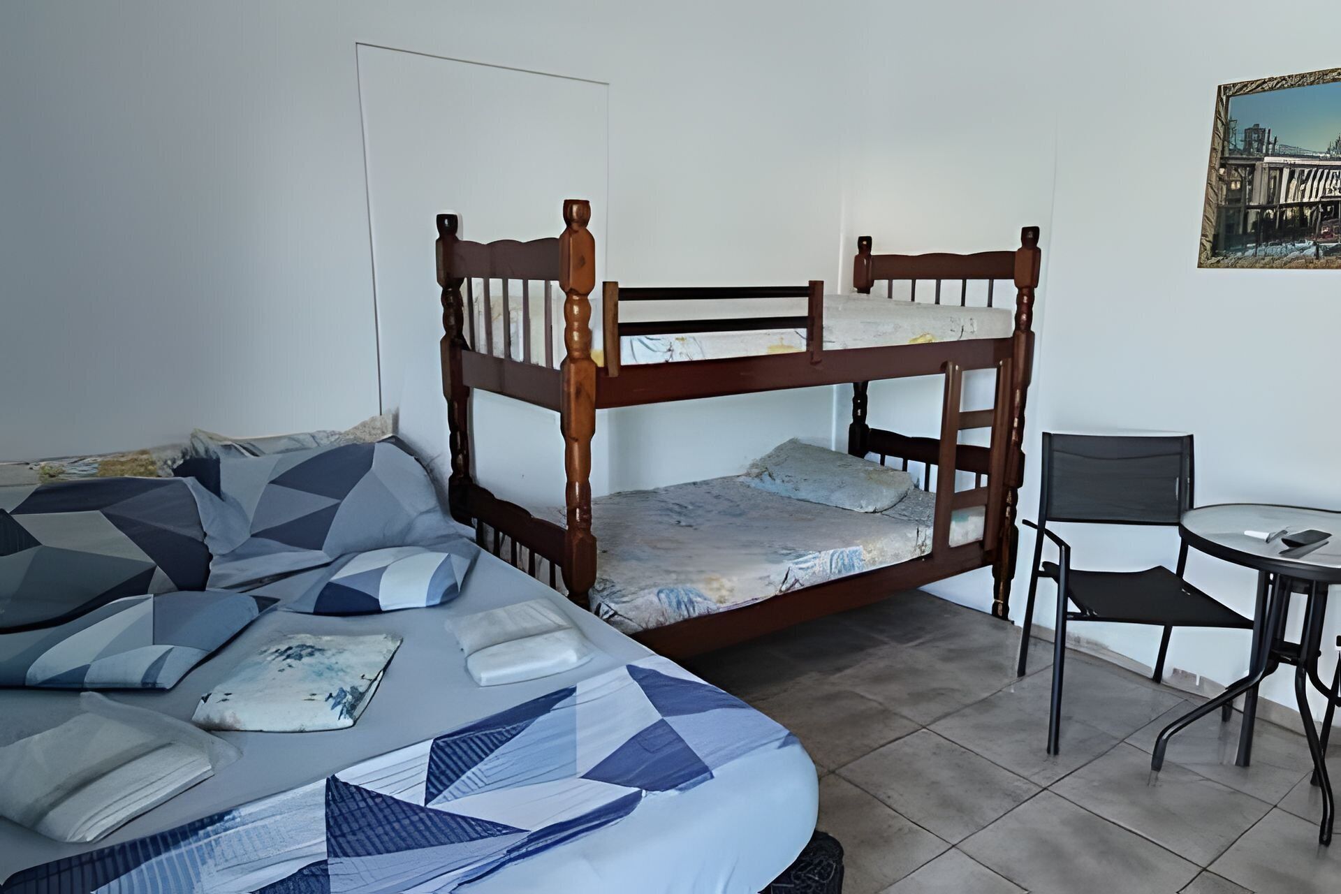 1 bedroom, desk, free WiFi, bed sheets