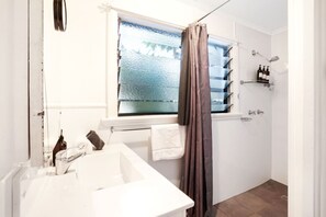 Hair dryer, towels