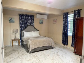 1 chambre, fer et planche à repasser, Wi-Fi gratuit, draps fournis