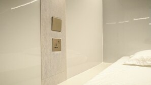 Luxury Capsule Room | 무료 WiFi