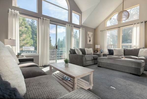 Smart-TV, peis, fotballspill og bøker