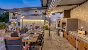 Outdoor dining - Villa Leticia Crikvenica Riviera (Hreljin)