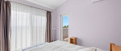 4 Schlafzimmer, Bügeleisen/Bügelbrett, kostenloses WLAN, Bettwäsche