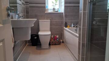 Handtücher, Toilettenpapier