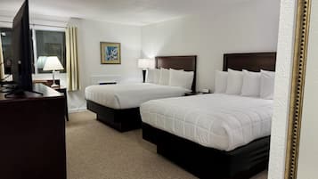 Suite familiar, varias camas | 1 dormitorio, ropa de cama de alta calidad, escritorio