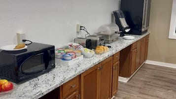 Desayuno continental incluido todos los días