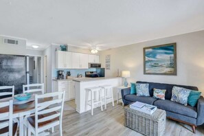 Interior - Ocean Villa A215 - Enchanting Beachfront Retreat (Hilton Head Island)