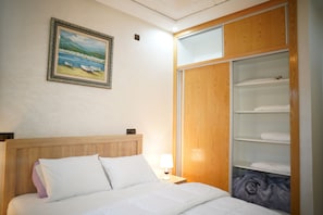 2 chambres, fer et planche à repasser, lit parapluie, Wi-Fi gratuit